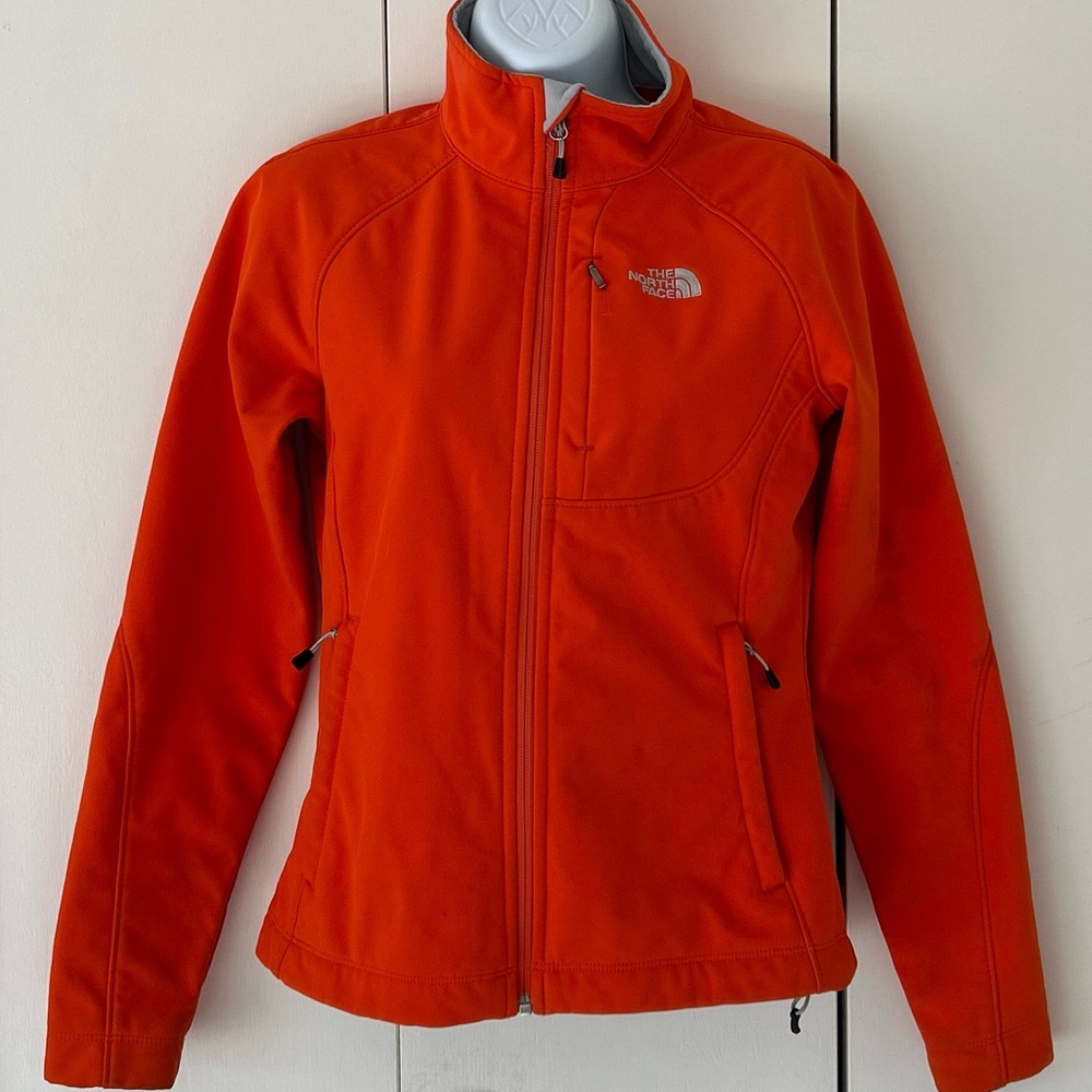 The North Face soft shell jacket pockets S
